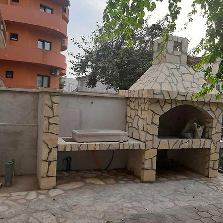 Apartmani Lucia Biograd ビオグラード・ナ・モル エクステリア 写真