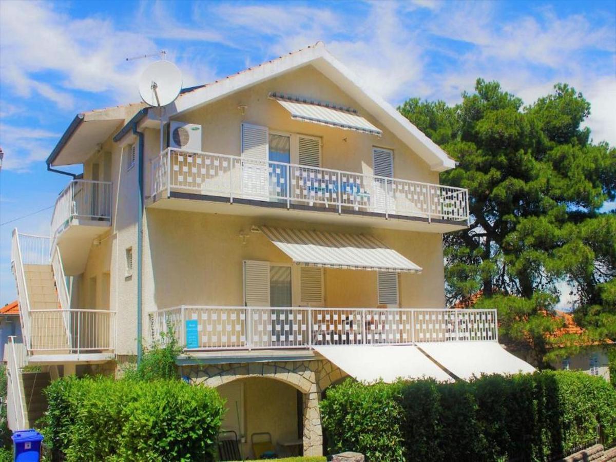 Apartmani Lucia Biograd ビオグラード・ナ・モル エクステリア 写真