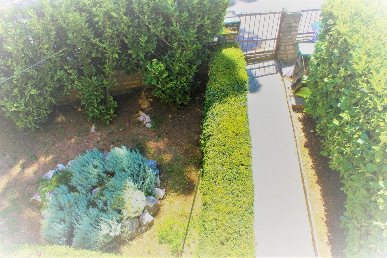 Apartmani Lucia Biograd ビオグラード・ナ・モル エクステリア 写真
