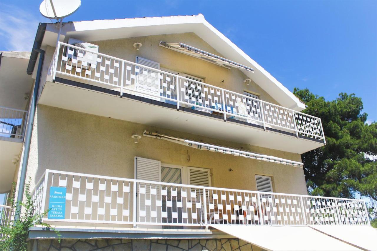 Apartmani Lucia Biograd ビオグラード・ナ・モル エクステリア 写真
