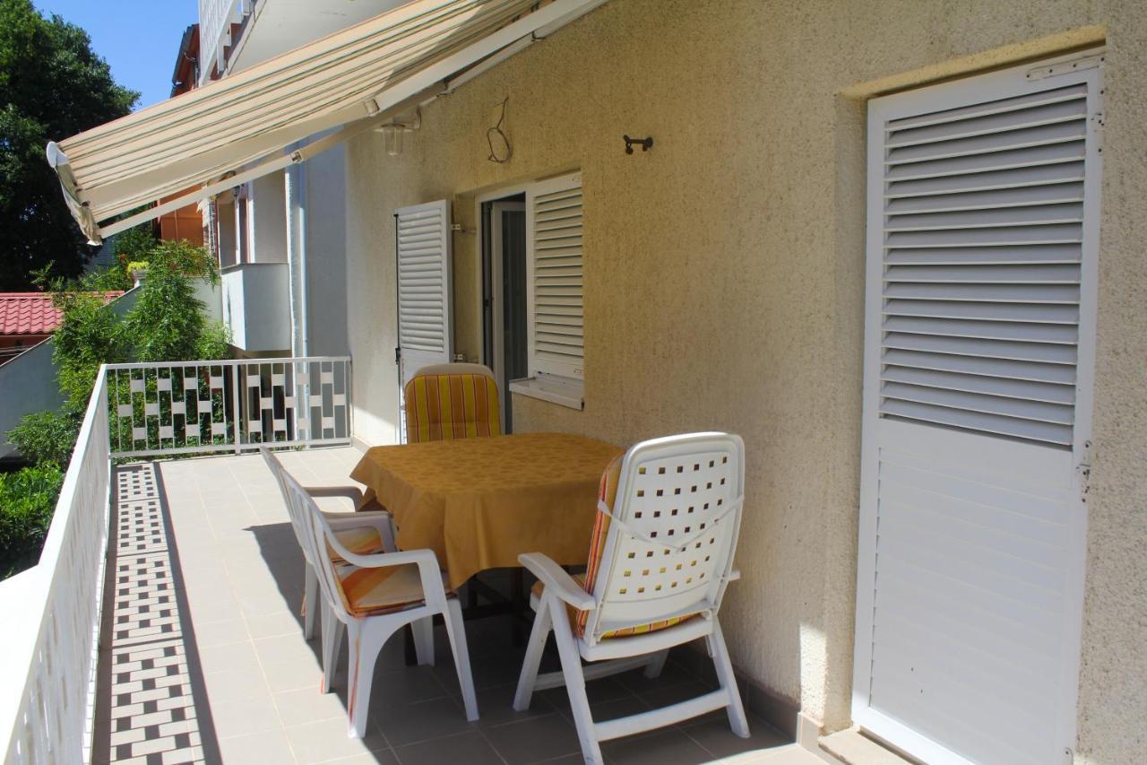 Apartmani Lucia Biograd ビオグラード・ナ・モル エクステリア 写真