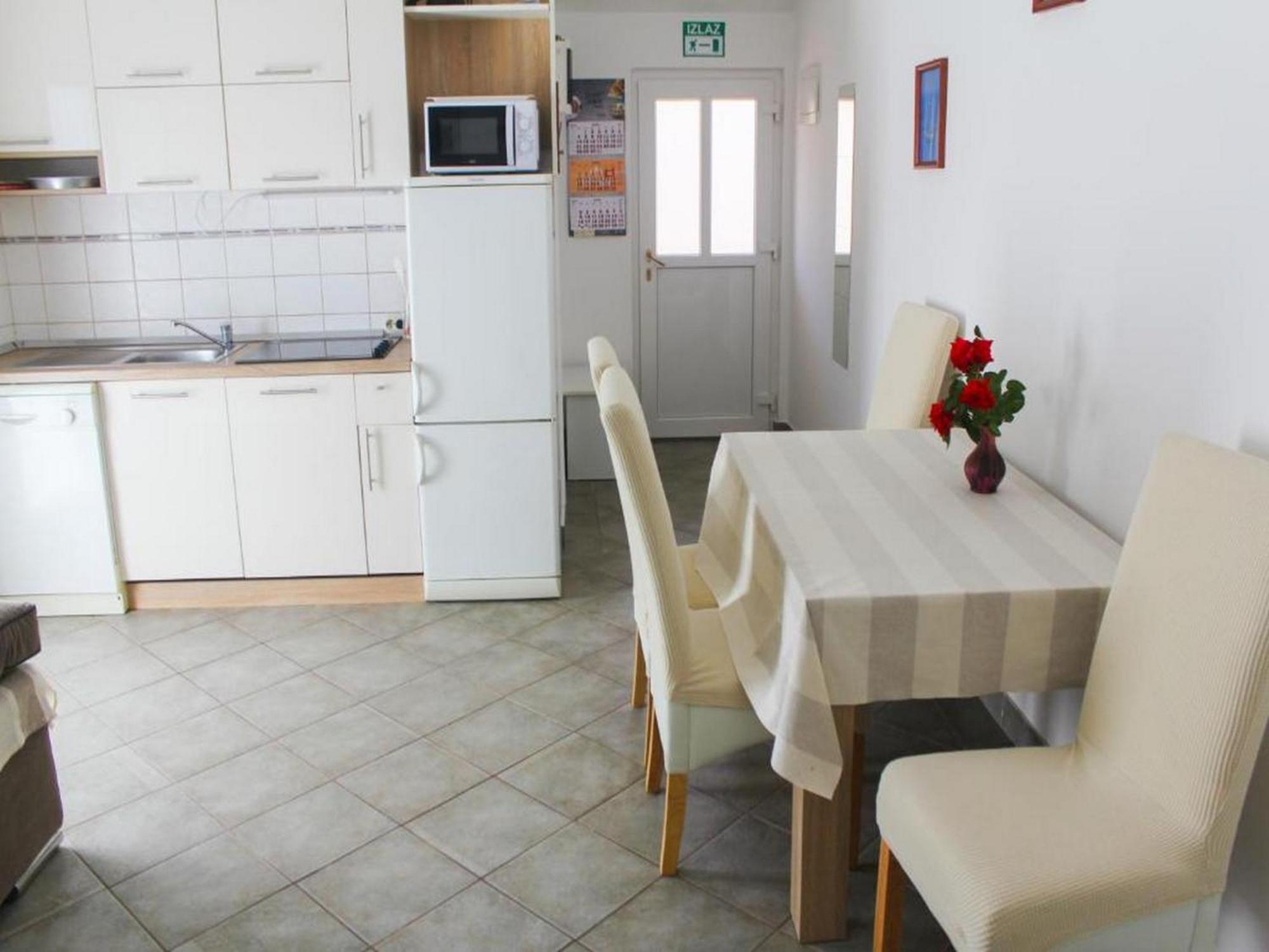 Apartmani Lucia Biograd ビオグラード・ナ・モル 部屋 写真