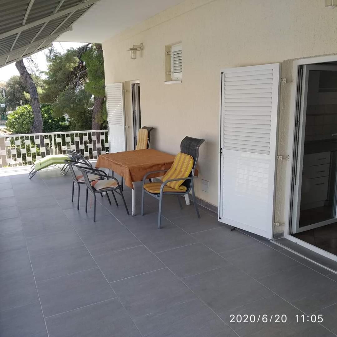 Apartmani Lucia Biograd ビオグラード・ナ・モル エクステリア 写真